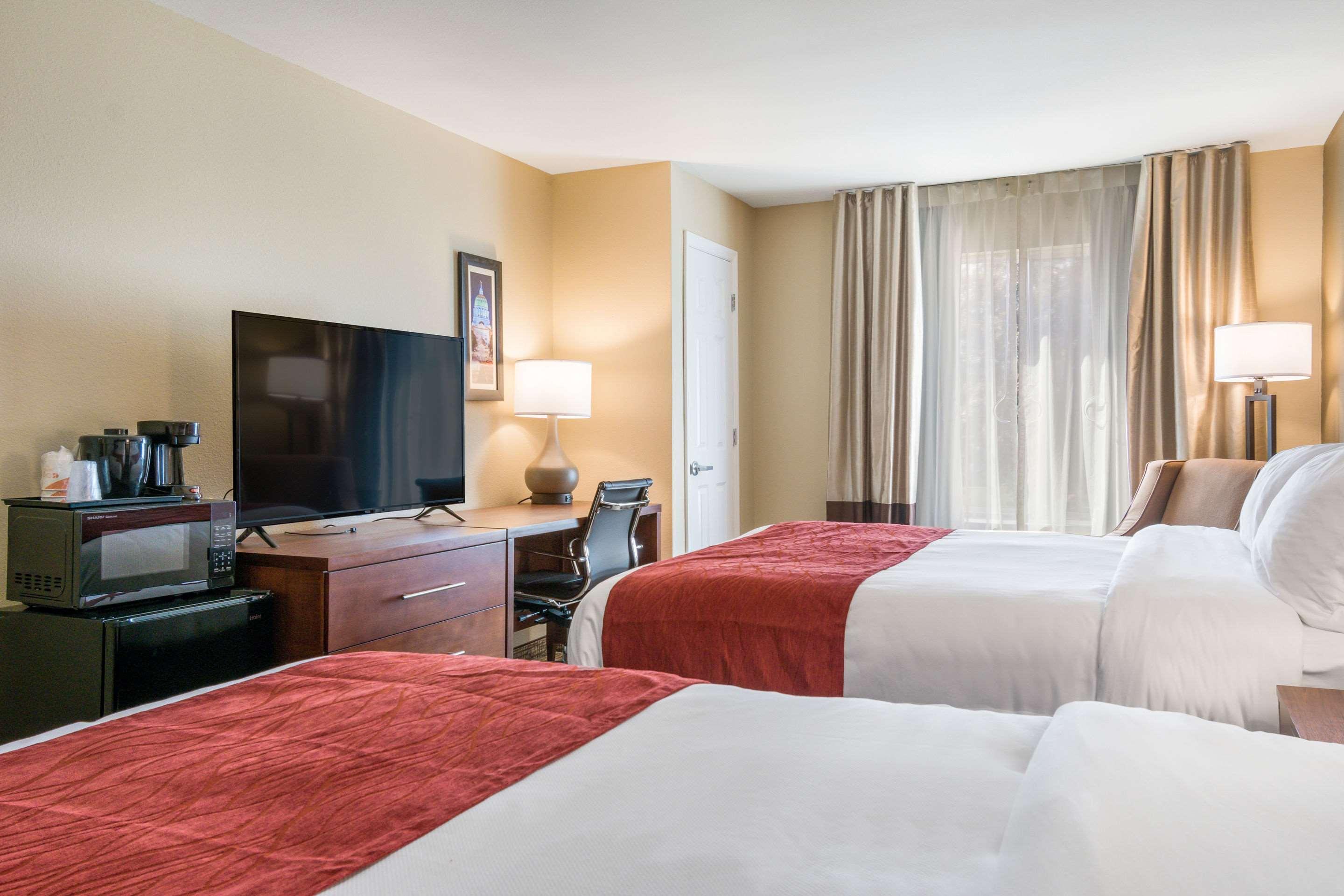 Comfort Inn & Suites Harrisburg - Hershey West Extérieur photo