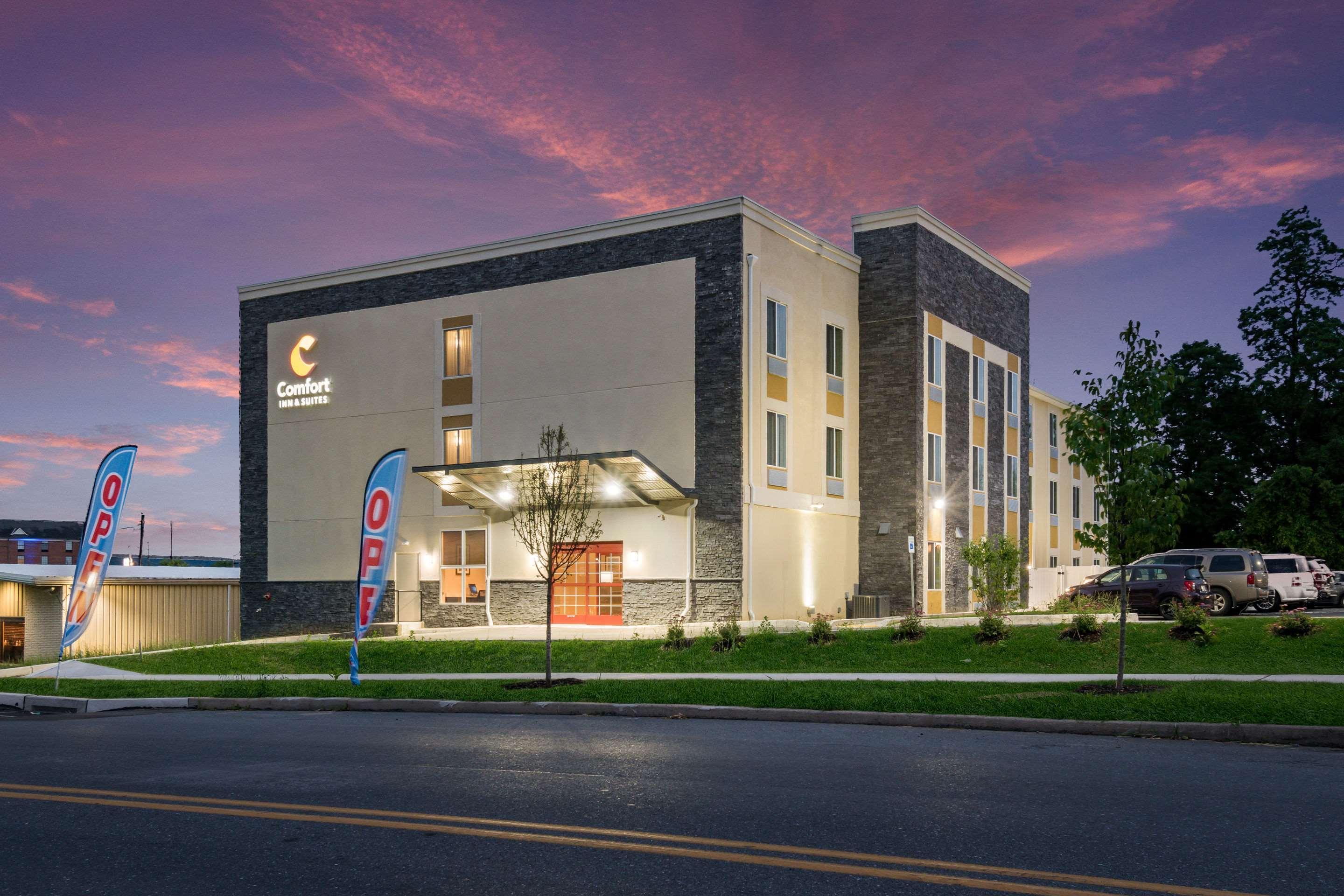 Comfort Inn & Suites Harrisburg - Hershey West Extérieur photo