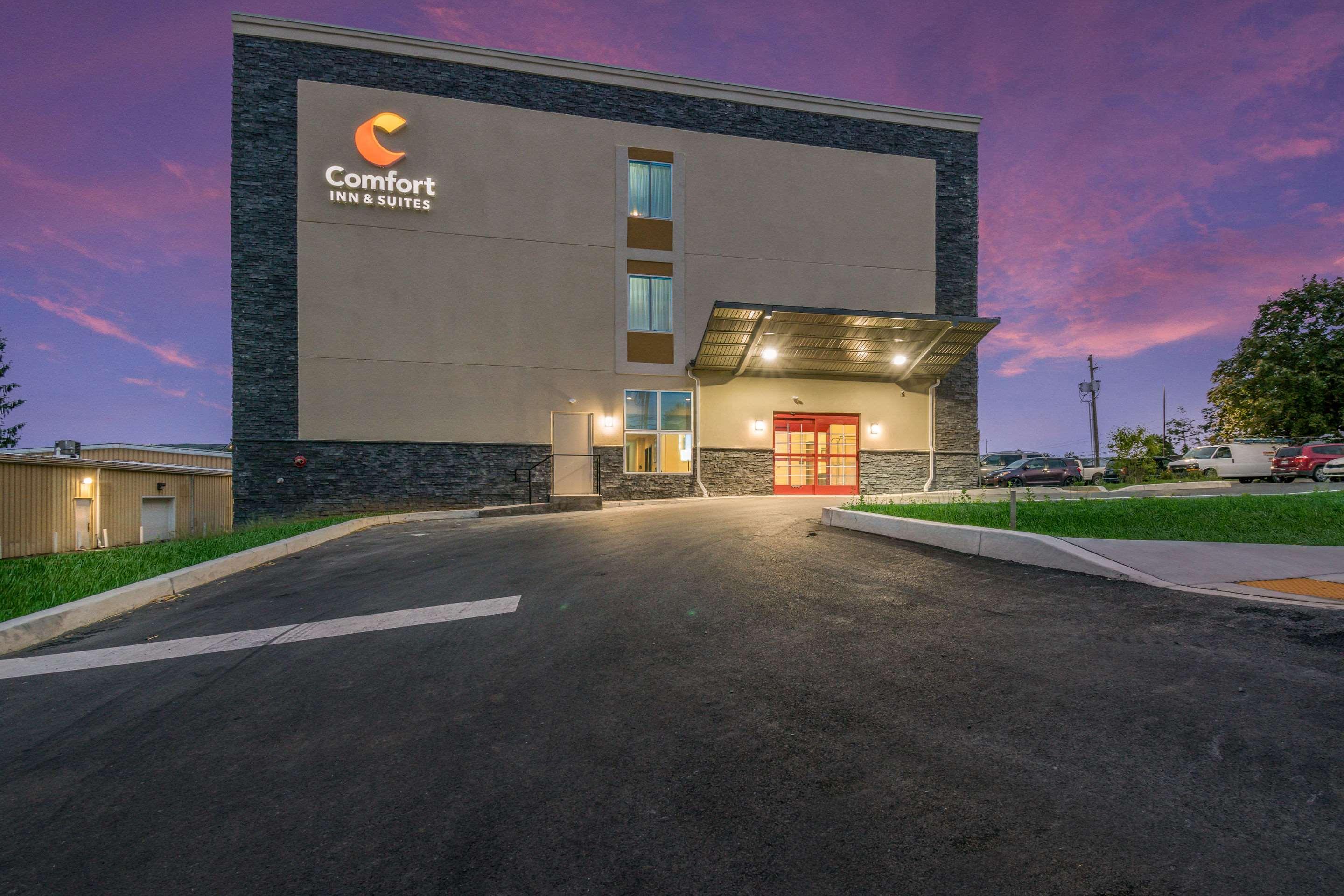 Comfort Inn & Suites Harrisburg - Hershey West Extérieur photo