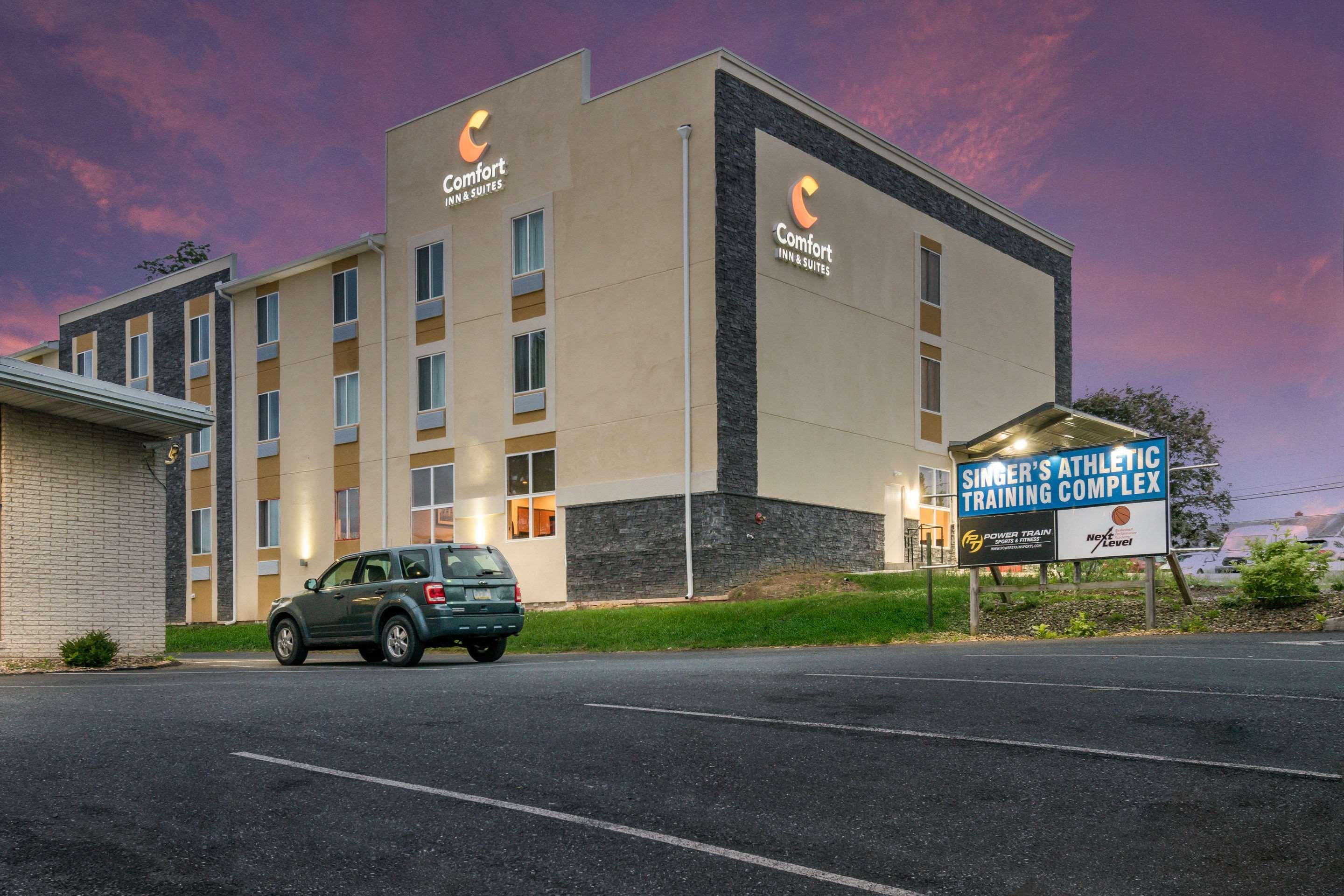 Comfort Inn & Suites Harrisburg - Hershey West Extérieur photo